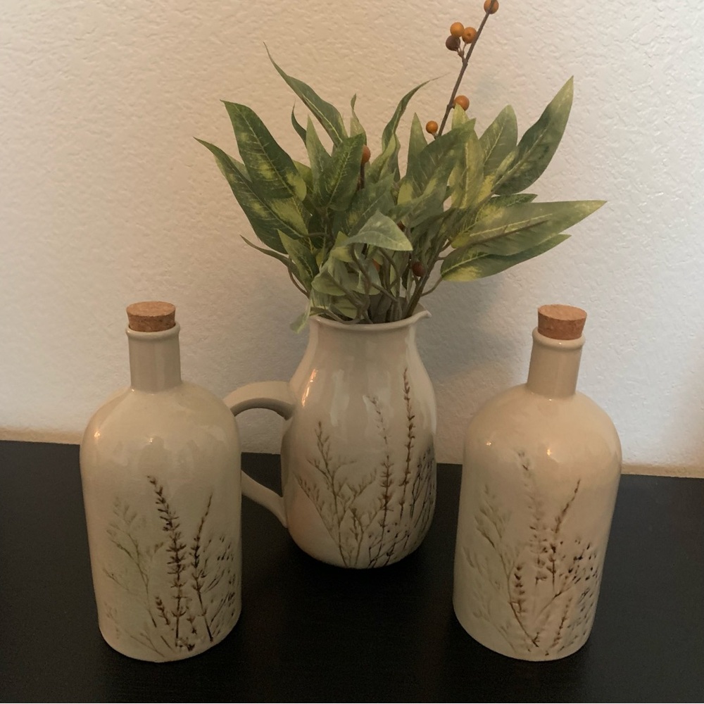 🆕 Porcelain Pressed Flower Pitcher and Bottles